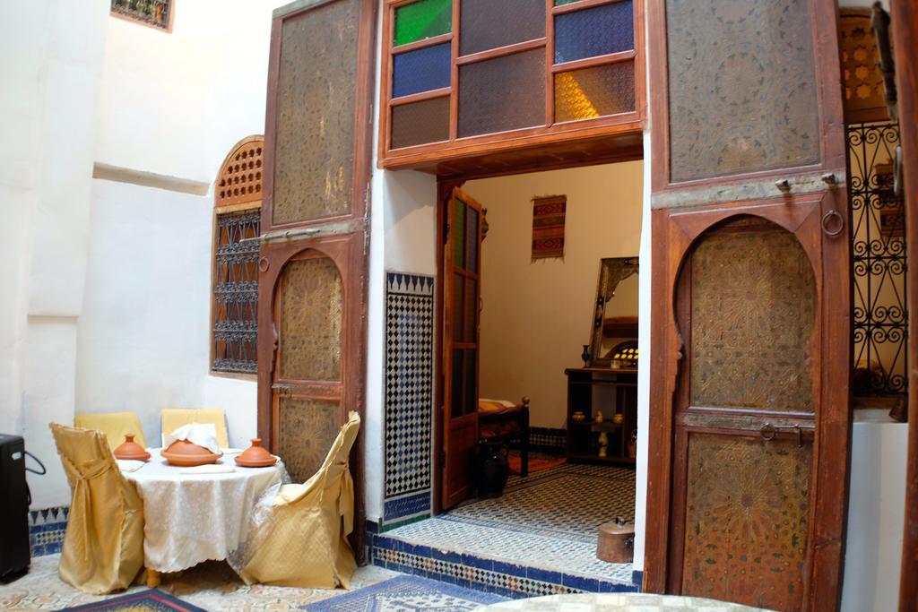 Riad Mikou Fez Bagian luar foto